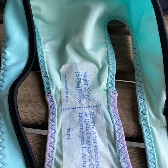 Victoria’s Secret bandeau bikini size 34A/medium blue lavender black colorblock - Picture 5 of 5